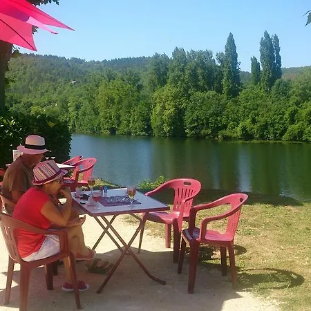 Chambres D'hotes L'amourette D'olt Panzió *