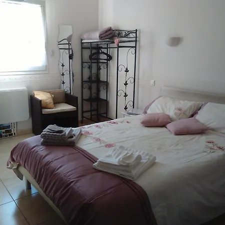 Panzió Chambres D'hotes L'amourette D'olt *
